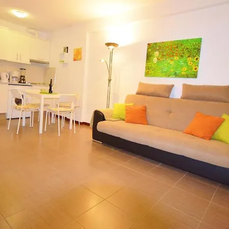 Apartment Fanabe *